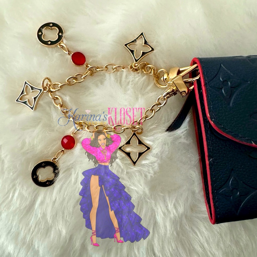 Motif Charm, Black Enamel Clover Charms, Blossom Purse Chain, Gold Charm Red